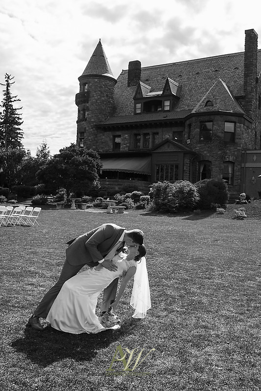 Belhurst Wedding Photographer Andrew Welsh Photography Castle Geneva NY Rochester Finger Lakes