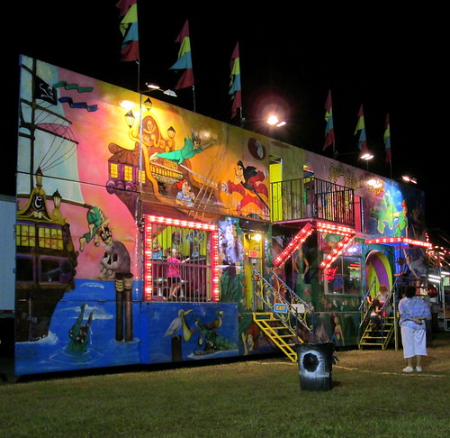 carnival festival night fun lights nc northcarolina fair entertainment midway countyfair kinston carnivalrides amusementrides communityevent fairrides amusementdevice mechanicalrides amusementsofamerica lenoircountyfair