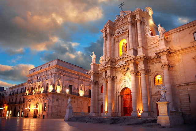 The Baroque Duomo (cathedral) , Syracuse ( Siracusa) , Sicily