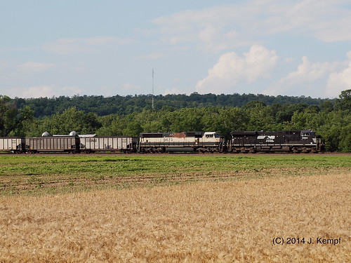 train norfolk southern coal bnsf