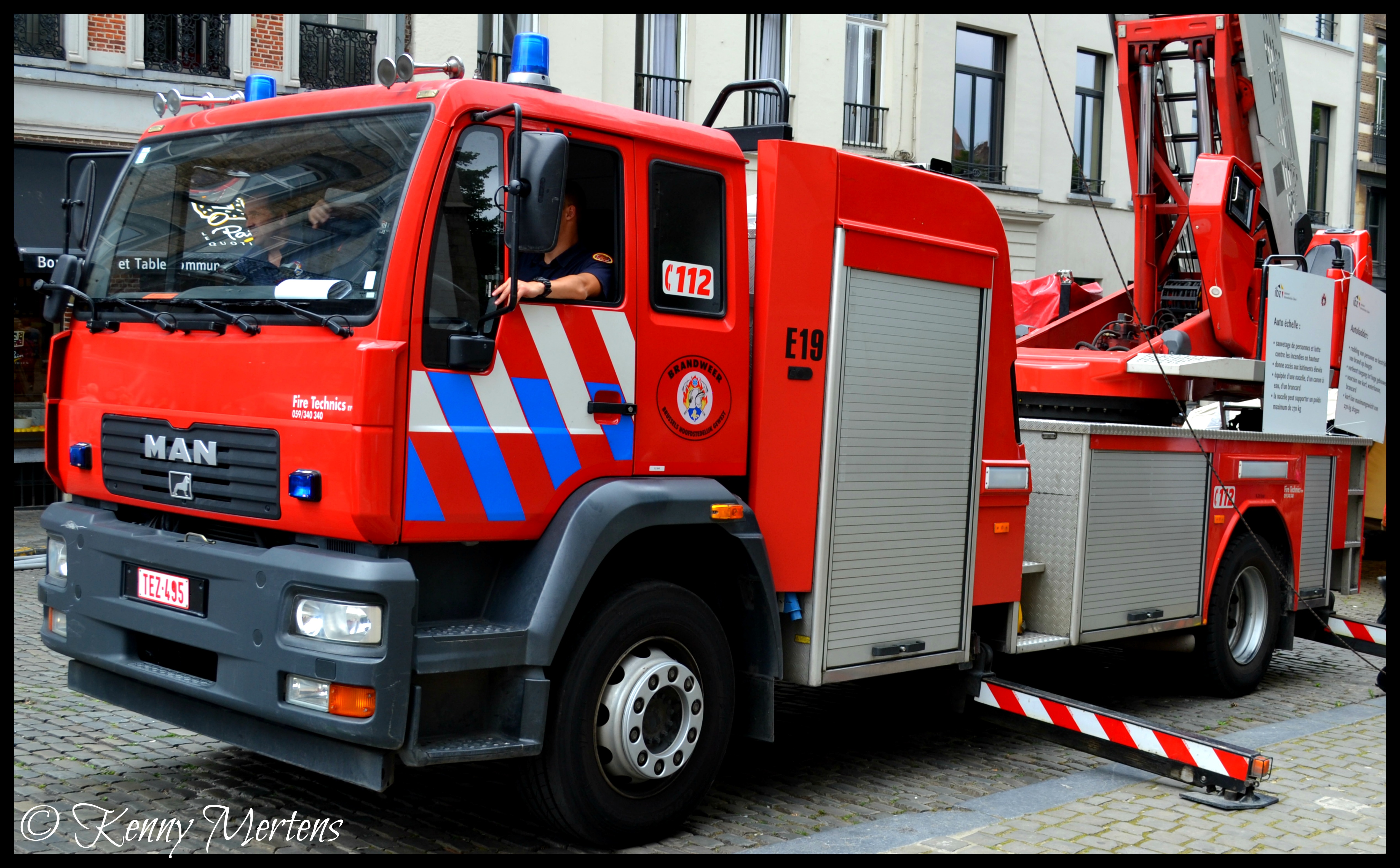SIAMU Bruxelles : véhicules hors ambulances - Page 7 14643342580_08f4606c2b_o