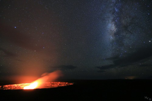longexposure usa night canon stars landscape volcano hawaii astrophotography volcanonationalpark thebigisland kilauea milkyway 5dmkiii photosbymch