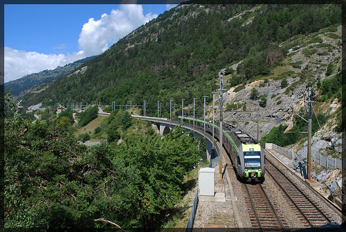 schweiz switzerland suiza pass bahnhof tunnel trains summit bern passenger bls base freight brig wanderweg regionalexpress lötschberg hohtenn lötschberger luogelkinviadukt