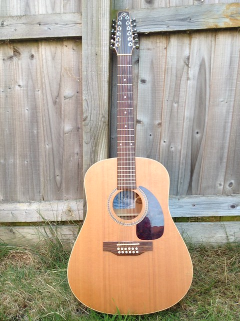 Photo：2004 Seagull S12 12-string acoustic By tawalker
