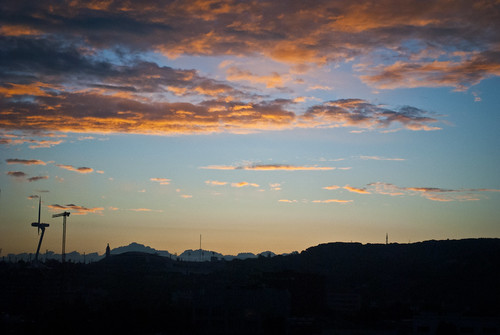 barcelona pink blue sunset sky sun silhouette set clouds photography spain nikon documentary catalunya montjuïc d3000