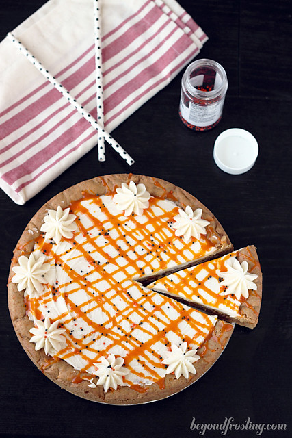 Pumpkin Spice Frosting Cookie Cake | beyondfrosting.com