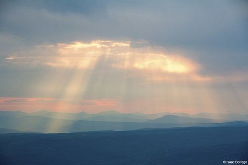 light mountains clouds sunrise utah saltlakecity rays wasatchfront mounttimpanogos canonrebelt4i