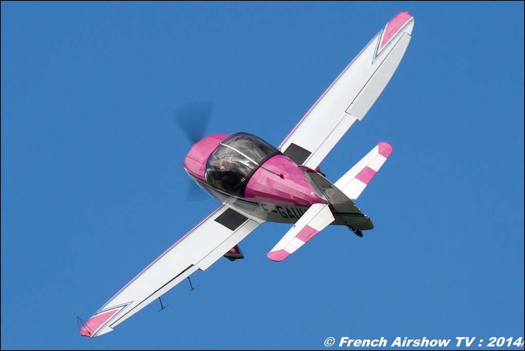 CAP-10 Georges Muzergues ,F-GAUH meribel airshow 2014