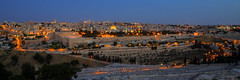 Le crépuscule, Jérusalem s'éveille