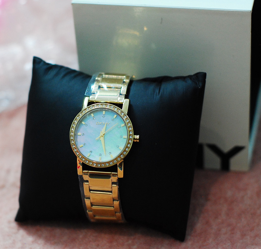 Cần tiền bán gấp đồng hồ DKNY nữ brand new 100% auth [HÌNH THẬT] - 2