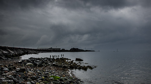 seascape beach weather clouds scotland industrial harbour ayrshire odc kaffir newtononayr rainyrainy sunkenfishingboat nikond7000 afsnikkor18105mm13556g bgdl lightroom5