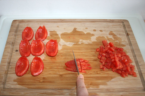 20 - Tomaten würfeln / Dice tomatoes