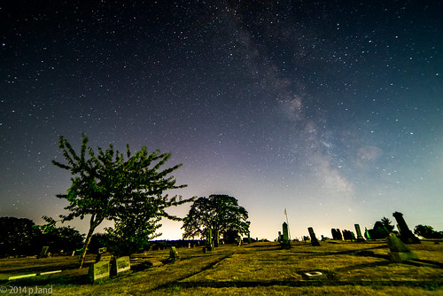 cemetery oregon sony astrophotography milkyway 14mm rokinon a7r hilltopcemetery