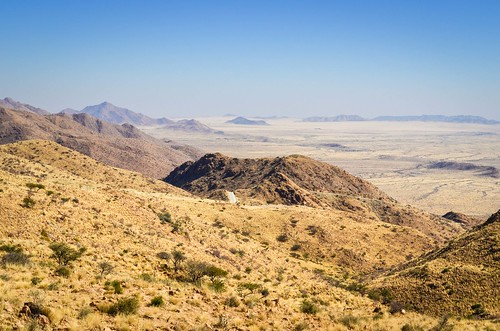 Stunning views from the top of the Spreetshoogte pass, Namibia