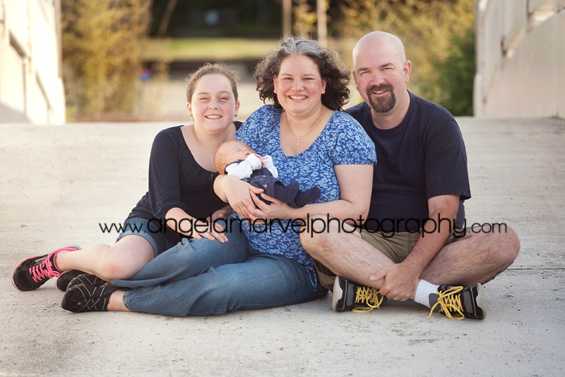 golden family newborn photo session