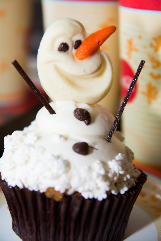 Olaf Cupcake