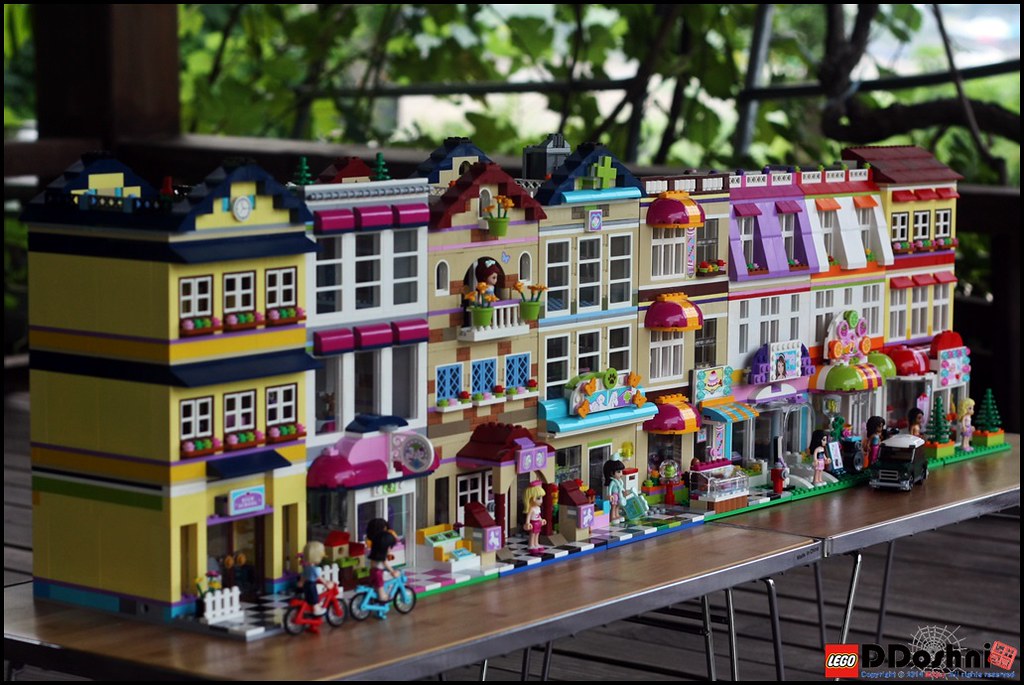 LEGO Friends Modular Street
