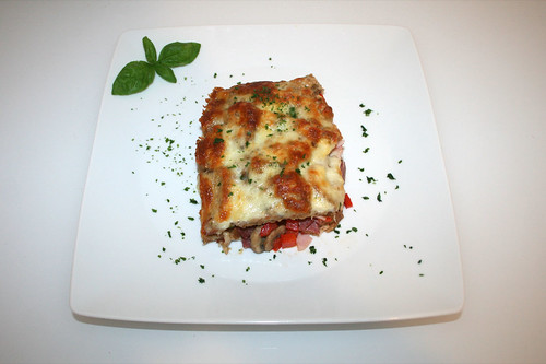42 - Pizzatoast-Auflauf - Serviert / Pizza toast casserole - Served