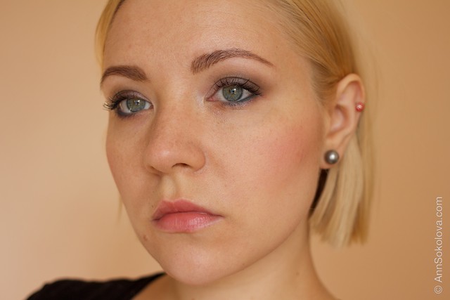 14 Avon True Colour Eyeshadow   Aquamarine Mystery makeup