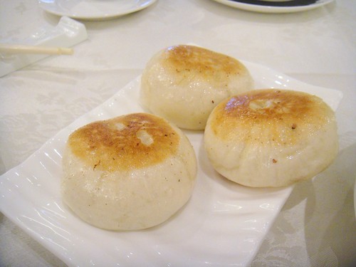 Pan Fried Bun with Minced Meat & Vegetables in Abalone Sauce