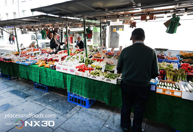 london portobello market fruit stall