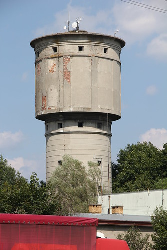 old railroad building station architecture canon watertower poland polska rail railway pkp lubelszczyzna dorohusk lubelskie d297 canoneos550d canonefs18135mmf3556is d2963