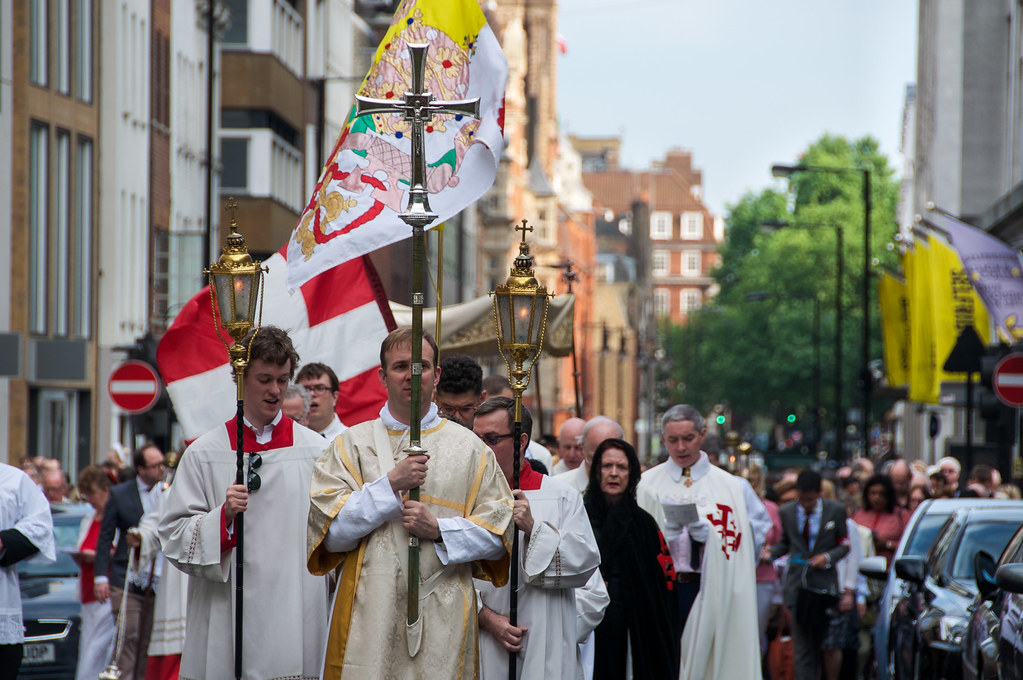 Eucharistic Procession takes place through the streets of Central London - Diocese of Westminster