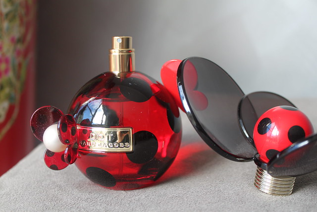 Marc Jacobs dot perfume fragrance beautiful soft feminine floral wedding australian beauty review ausbeautyreview blog blogger myer honest product high end lady bug pretty bottle red