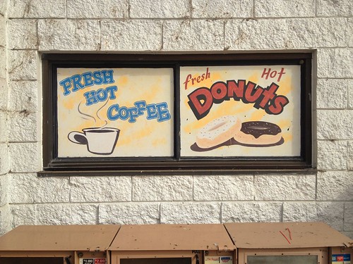 street food coffee sign wall view market fast gasstation truckstop donuts handlettering signpainter