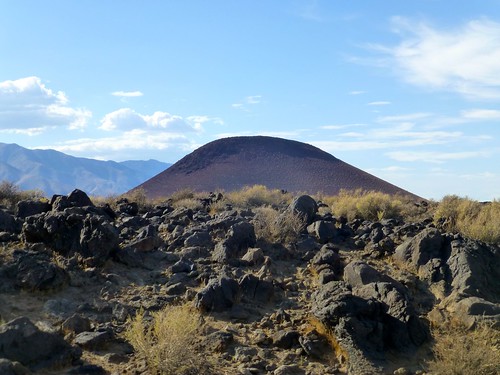 california iceage lava redhill geology basalt cindercone owensriver lavaflows pleistocene fossilfalls volcanics ca395 cosovolcanicfield