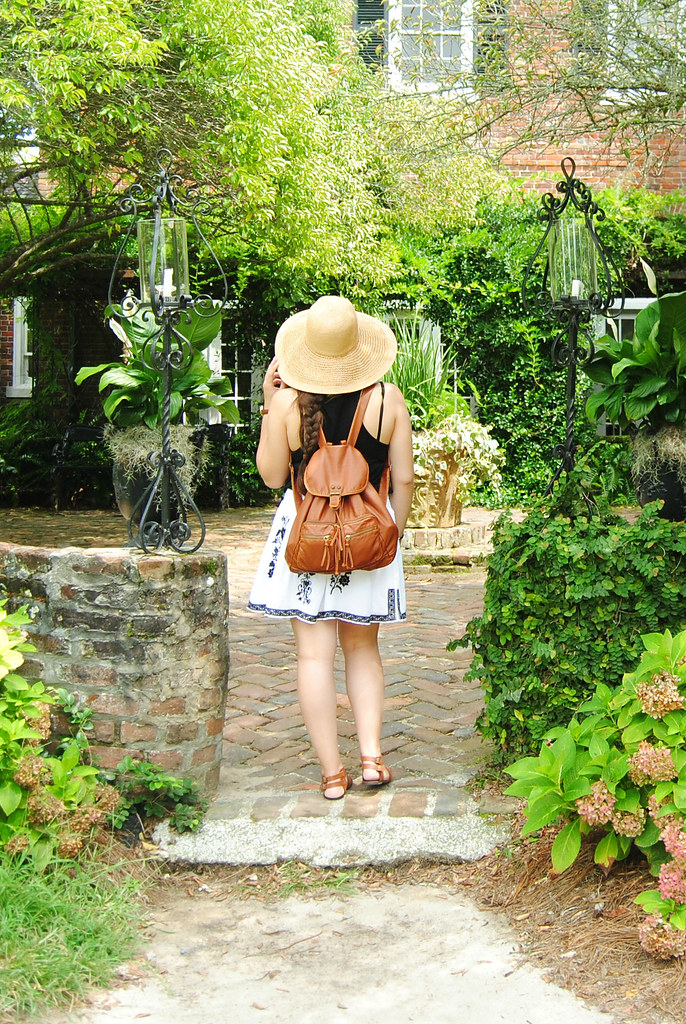 Back of Boone Hall Plantation_ootd