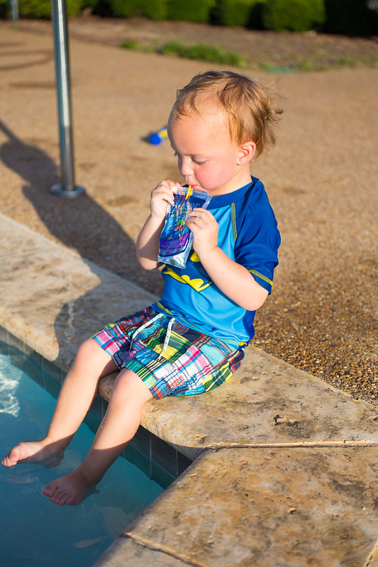 Toddler Drinking Capri Sun #CapriSunMomFactor