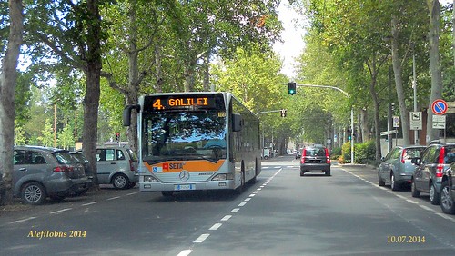 autobus Mercedes Citaro n°123 in viale Fontanelli - linea 4