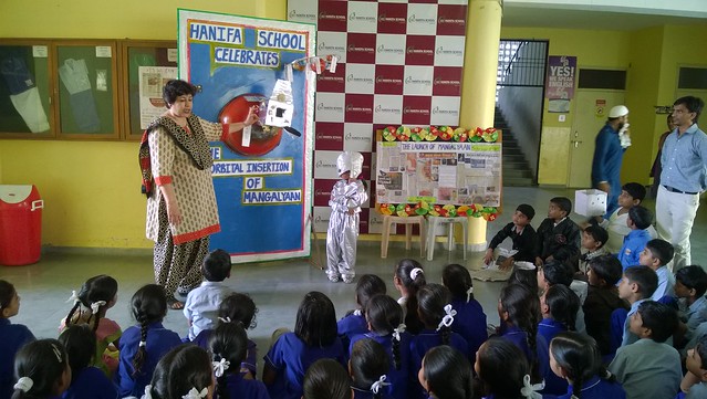 A school in Gujarat celebrates successful launch of Mangalyan