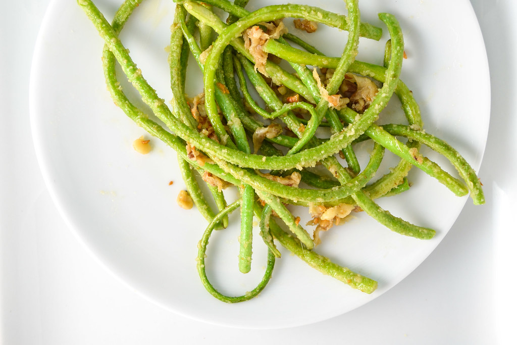 Garlic Green Beans with Anchovies, Parmesan, and Walnuts | Things I Made Today