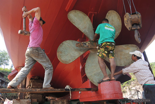 yard burma myanmar bateau shipbuilding myeik chantiernaval tanintharyi personnestravailleurs kyaukpya