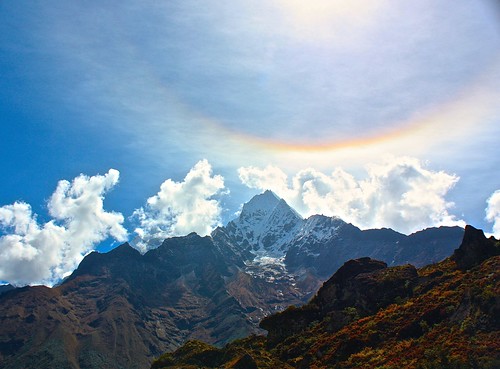 zoomed out: upsidedown Himalayan rainbow