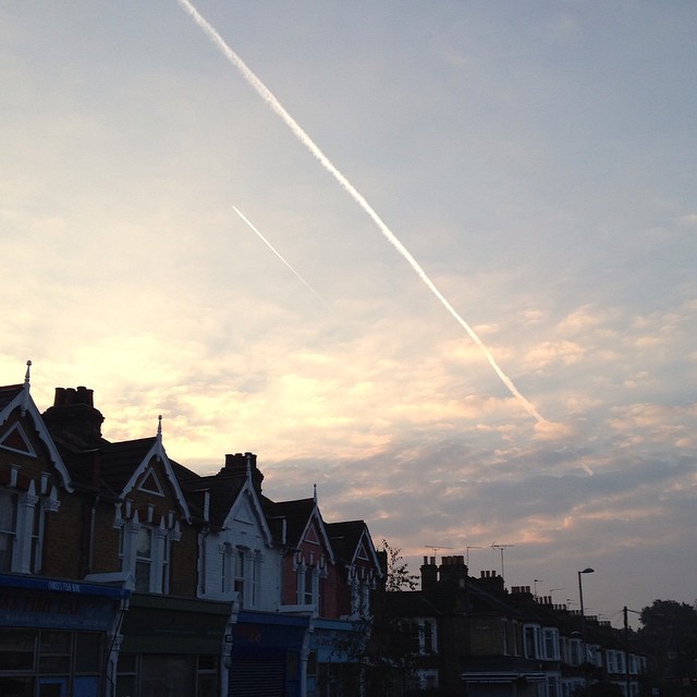 7:20am - walking to the bus stop. A perfect crisp, sunny autumn morning. #london #nofilter #sky