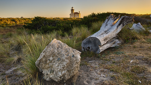 sunset lighthouse oregon pacificocean oregoncoast westcoast coquilleriver coquilleriverlighthouse