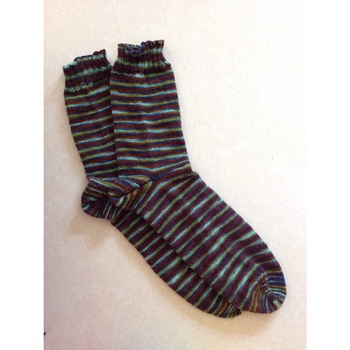 Scott's birthday socks are finishedLorna's Laces is gorgeous, can't wait to knit with it again! 17/20 #burningsockdesire