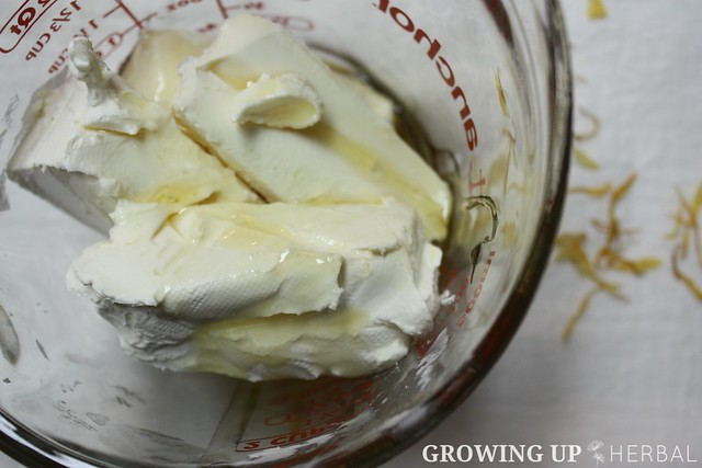 Calendula Cream Cheese Fruit Dip | GrowingUpHerbal.com | See how I use calendula in this delicious real food fruit dip!