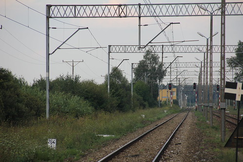 railroad building station canon tracks poland polska rail railway signals pkp interlockingtower lubelszczyzna lubelskie d297 canoneos550d canonefs18135mmf3556is wólkaokopska d2963