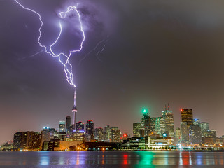 CN Tower Lightning 03