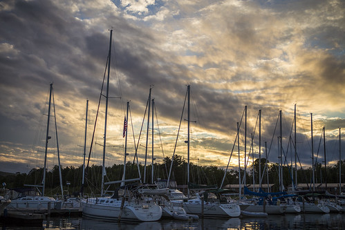 sunset wisconsin sailboat shoot mg bayfield microgigantic