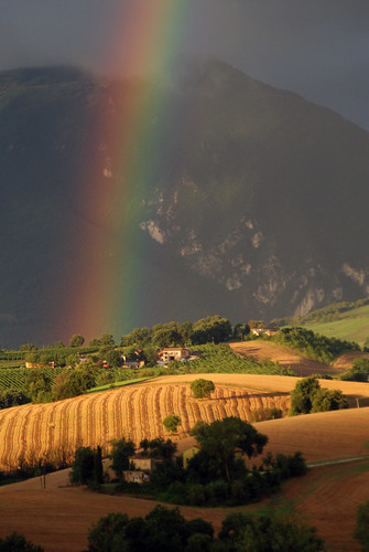 italy en countryside rainbow italia arc campagna ciel arcobaleno italie marche arcenciel