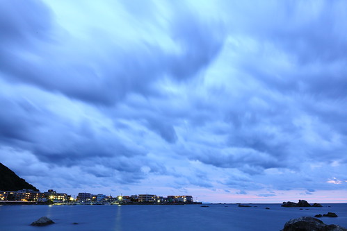 light sea seascape night clouds dramatic 森戸海岸