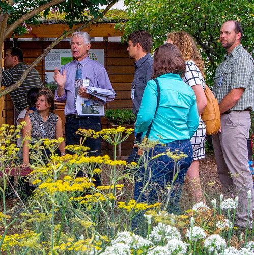 USDA landscape architect, Bob Snieckus, gave the world’s top soil judges a tour of USDA’s green projects, including the People’s Garden located on the National Mall.