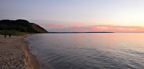 sunset beach michigan sunrisesunset sleepingbeardunes northernmichigan