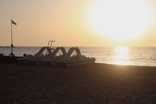 sea italy sun beach sunrise dawn boat sardinia pedalo tyrrheniansea canonefs1855mmf3556ii domusdemaria settiballas spiaggiadisuguideu