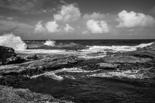 pentax k1 smcpentaxm28mmf2 seascape ocean sea sky clouds surf waves rocks bermagui australia monochrome blackandwhite